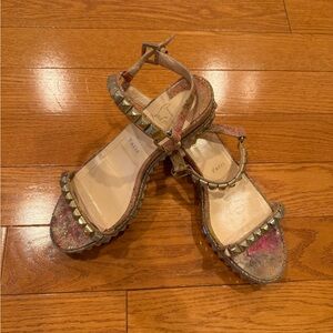 Christian Louboutin Pyraclou Wedges! 😍